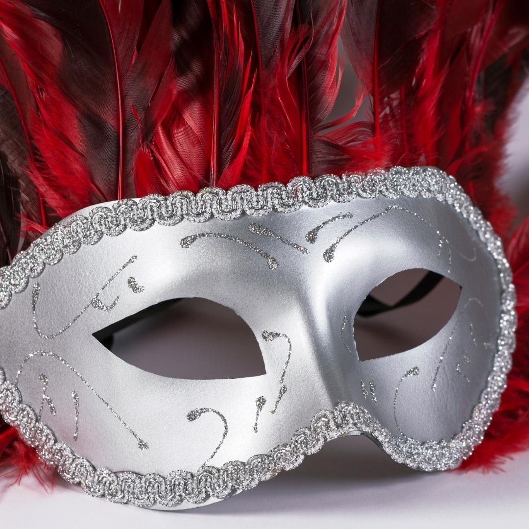 Imagem de uma máscara de carnaval se referindo a Playlist Carnaval o filme